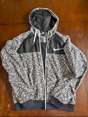 Women’s Nike Black & White Abstract Hooded Windbreaker Jacket